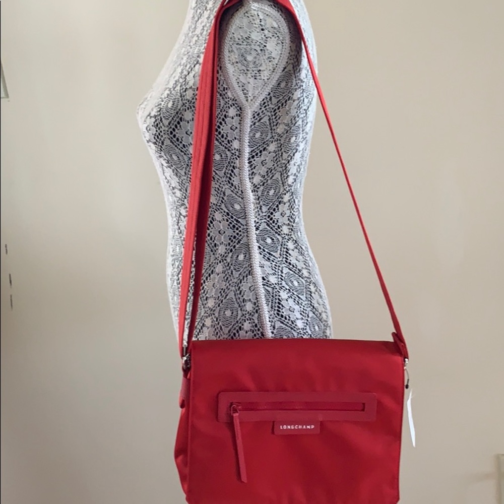 New Longchamp Red Nylon Messenger Crossbody Bag - Picture 7 of 8